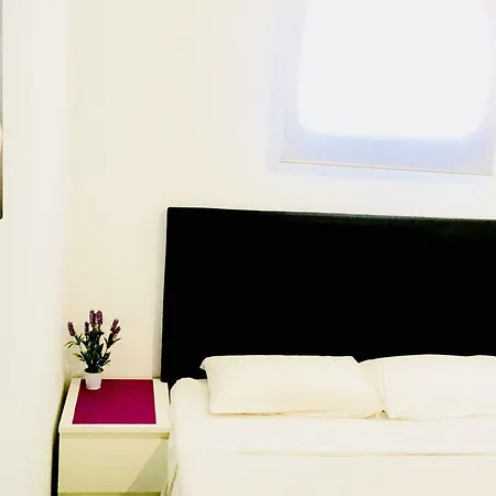 Апартаменты Centric Loft Penthouse With Terrasse, Castle Views *